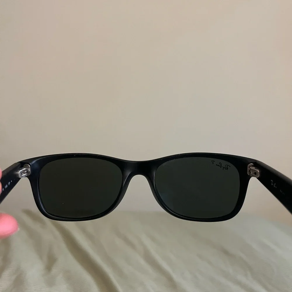 RAY-BAN New Wayfarer Classic Sunglasses - Rubber Black